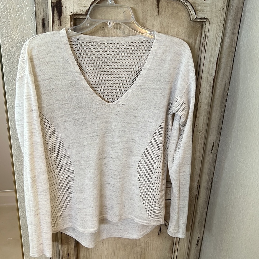 Lululemon Summer Sweater 4